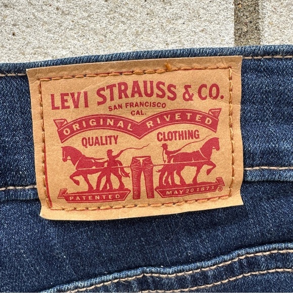 Levi’s Classic Bermuda Shorts Stretch - Picture 7 of 9